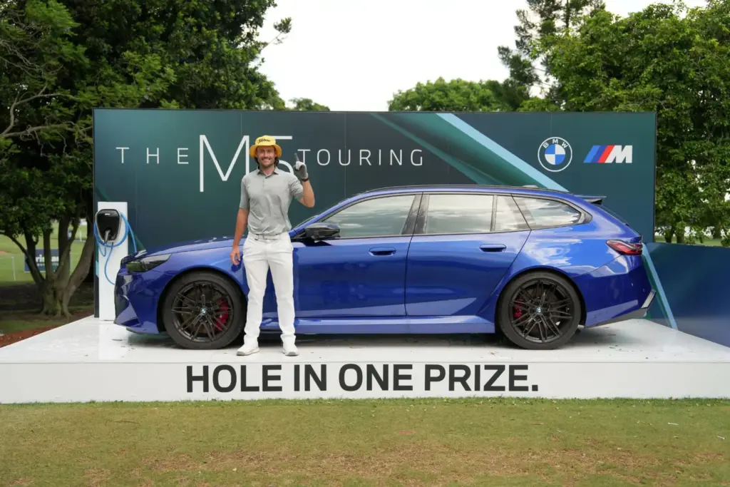 El nuevo X5 M60e xDrive, premio al hoyo en uno en el BMW International Open 2026 de golf 2 Motor16 BMW, Golf