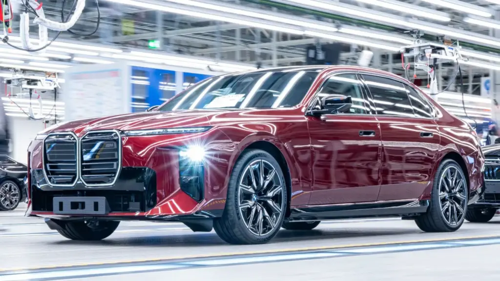 El renovado BMW Serie 7 inicia su producción en Dingolfing 5 Motor16 El renovado BMW Serie 7 inicia su producción en Dingolfing