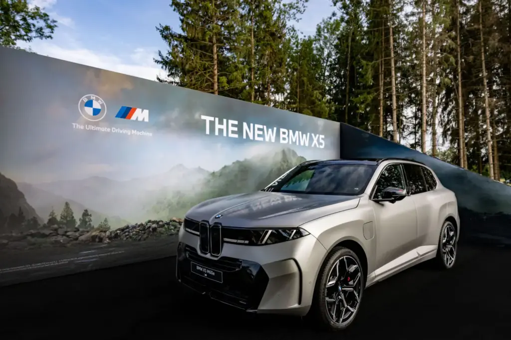 El nuevo X5 M60e xDrive, premio al hoyo en uno en el BMW International Open 2026 de golf 1 Motor16 bmw x5 m60e xdrive h GOLF Motor16