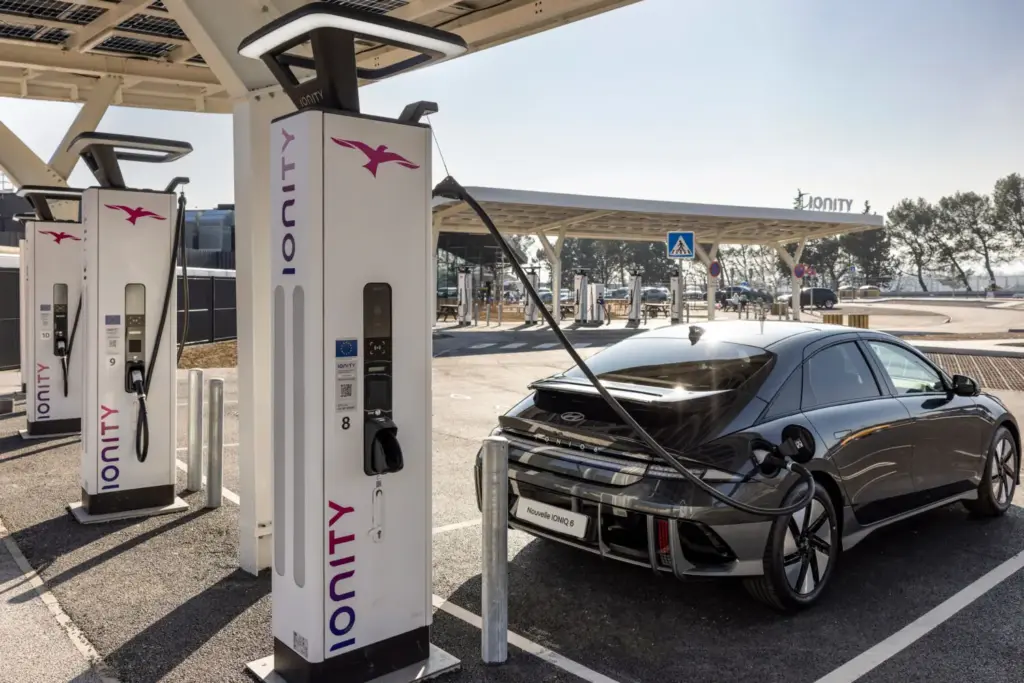 Hyundai regala un mes de carga ultrarrápida con IONITY Pro a sus nuevos clientes eléctricos 1 Motor16 Hyundai, IONIQ 6, carga, Ionity