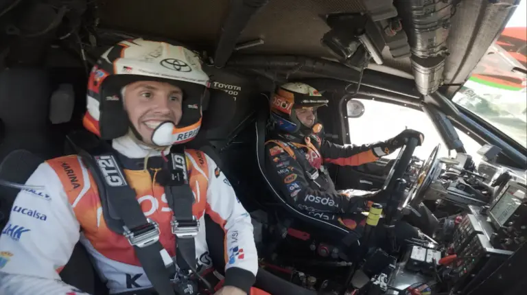 Isidre Esteve y Alejandro Cachón intercambian los asientos. El rally desde otro punto de vista