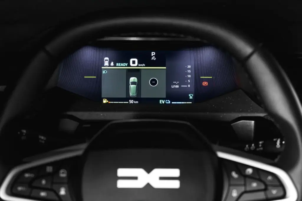 Toma de contacto con el Dacia Striker: tres coches en uno 44 Motor16 dacia Striker contacto estatico 18 Motor16