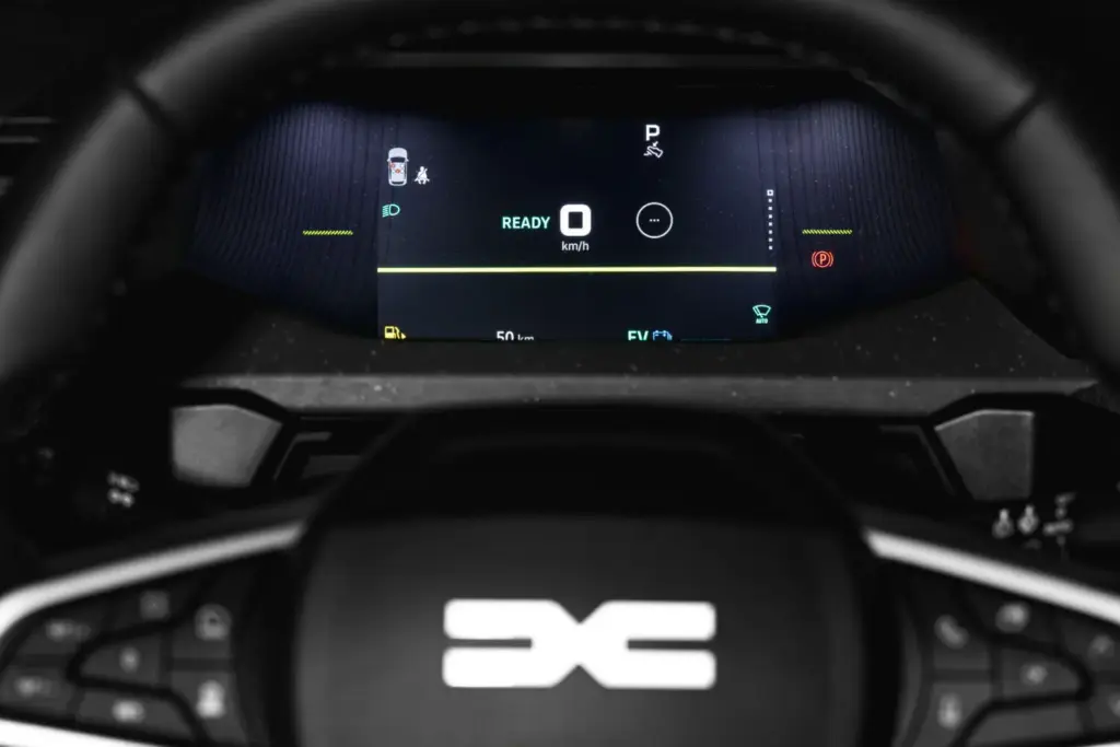 Toma de contacto con el Dacia Striker: tres coches en uno 42 Motor16 dacia Striker contacto estatico 20 Motor16