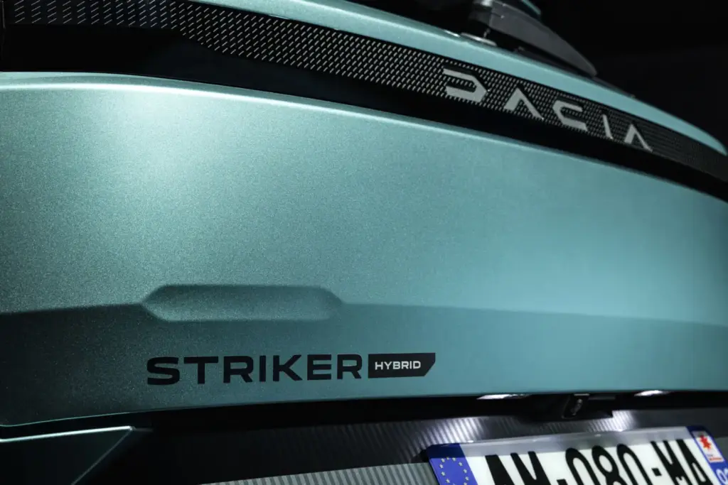 Toma de contacto con el Dacia Striker: tres coches en uno 54 Motor16 dacia Striker contacto estatico 8 Motor16