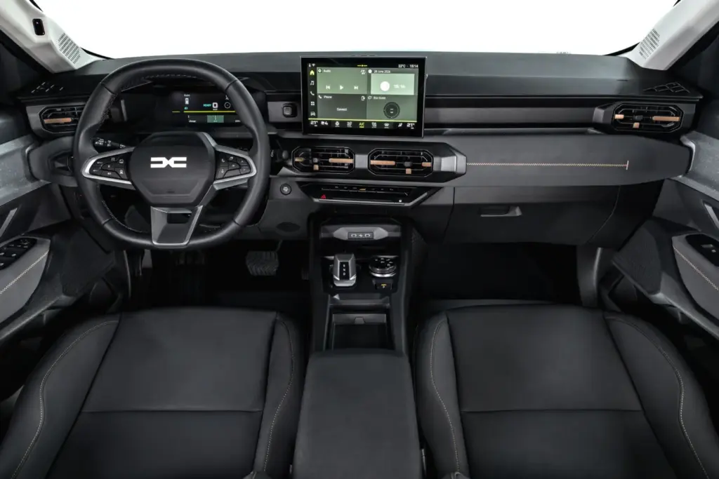 Toma de contacto con el Dacia Striker: tres coches en uno 99 Motor16 dacia striker 12 Motor16