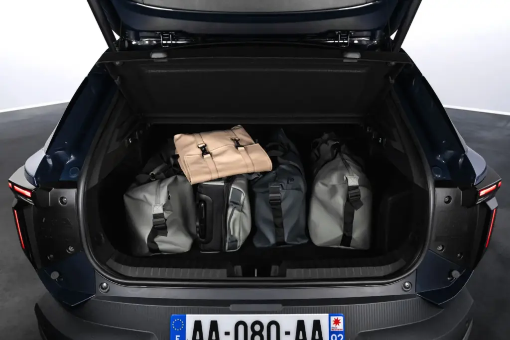 Toma de contacto con el Dacia Striker: tres coches en uno 96 Motor16 dacia striker 15 Motor16