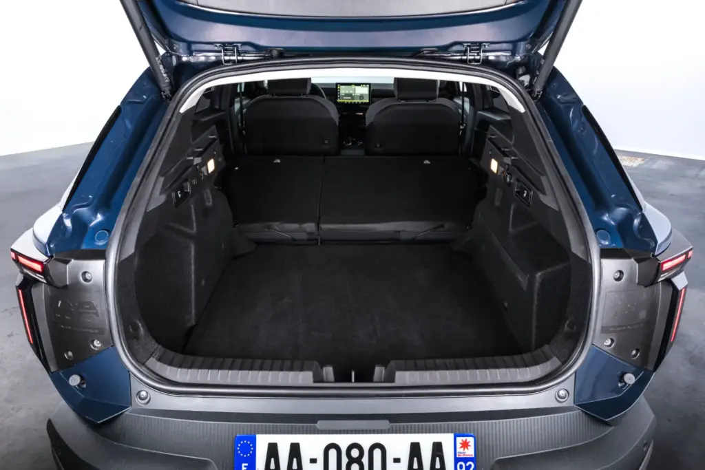 Toma de contacto con el Dacia Striker: tres coches en uno 74 Motor16 dacia striker 42 Motor16