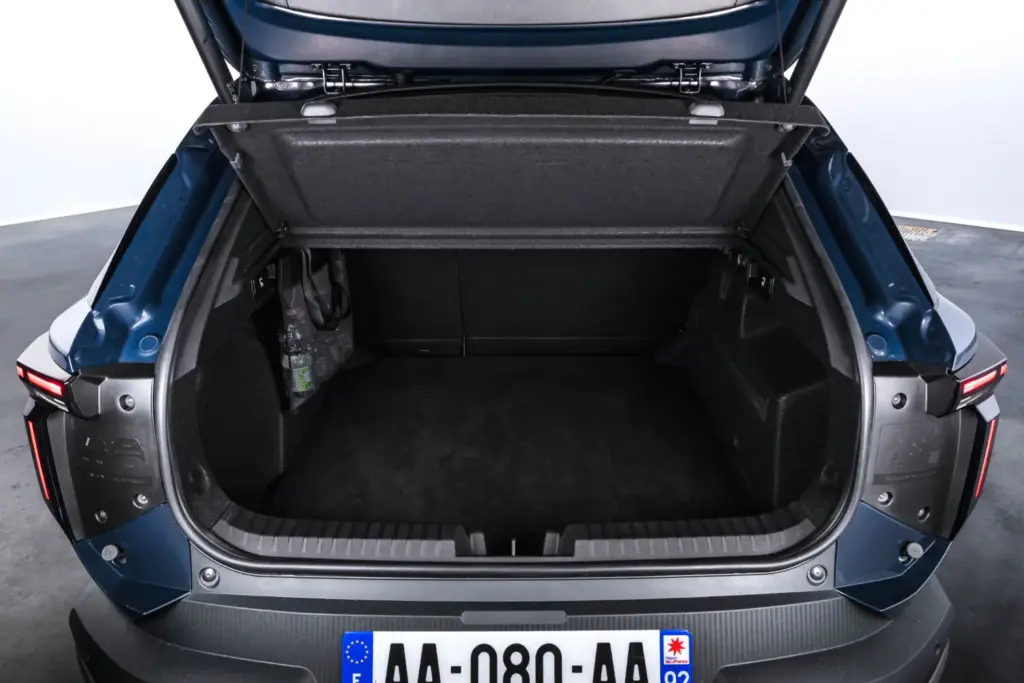 Toma de contacto con el Dacia Striker: tres coches en uno 73 Motor16 dacia striker 43 Motor16