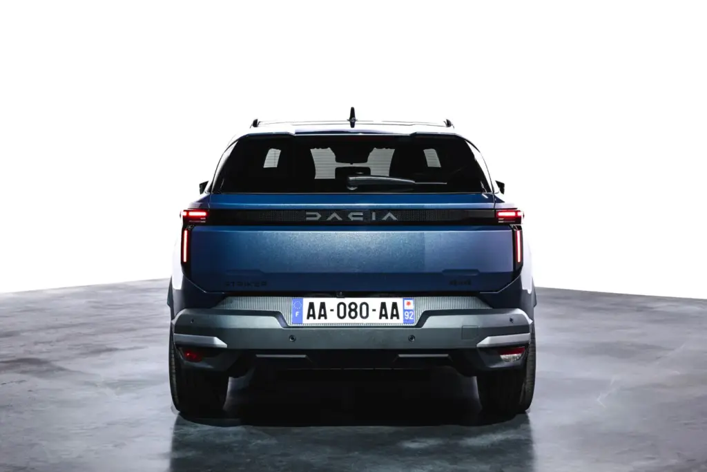 Toma de contacto con el Dacia Striker: tres coches en uno 2 Motor16 dacia striker 55 Motor16