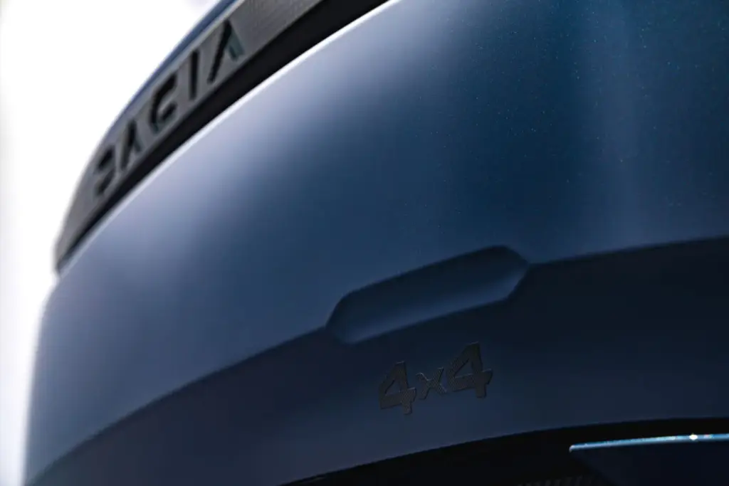 Toma de contacto con el Dacia Striker: tres coches en uno 104 Motor16 dacia striker 7 Motor16