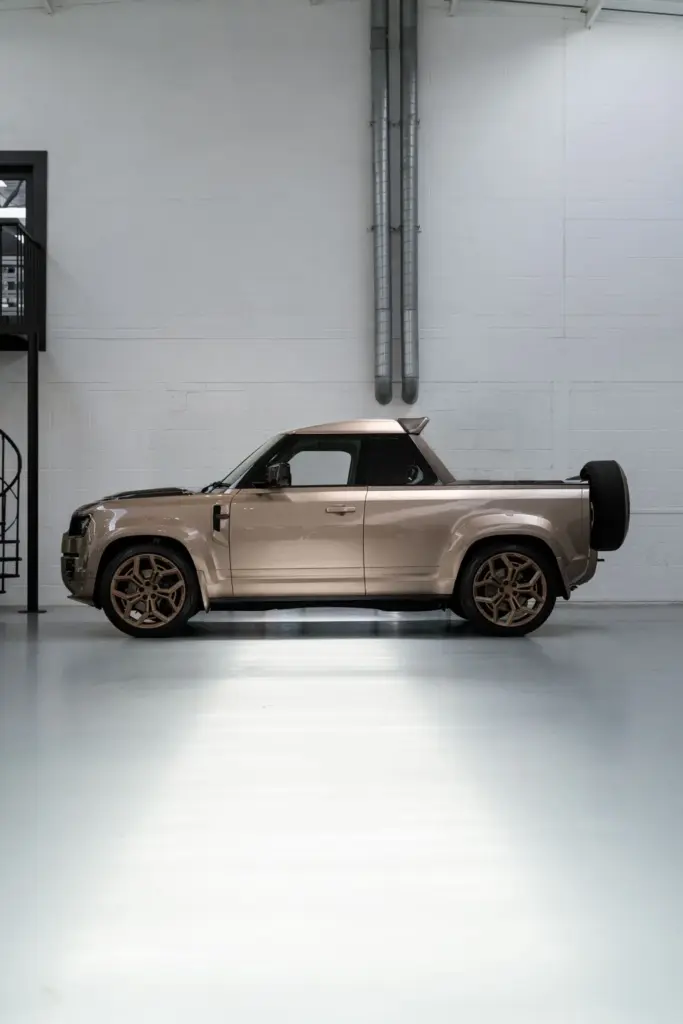 Este Defender pick up deportivo es la última locura de Urban Automotive para Goodwood 2026