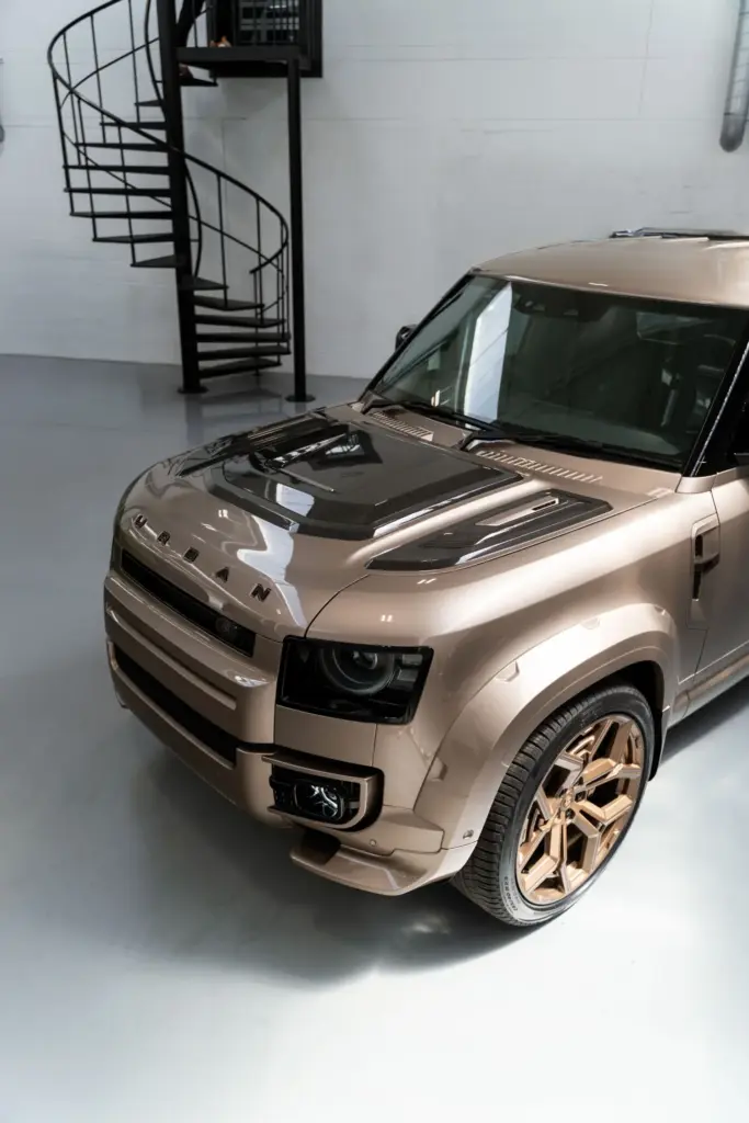 defender Avontur urban automotive octa 10 Motor16