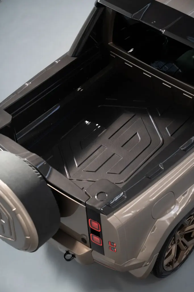 defender Avontur urban automotive octa 23 Motor16