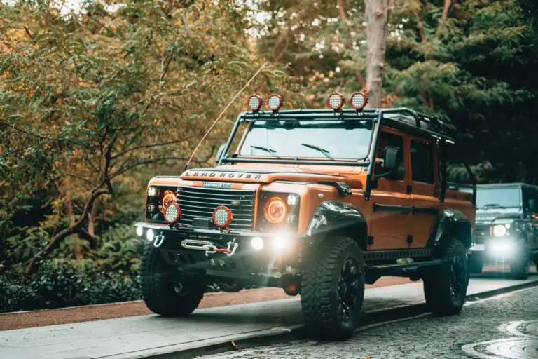 Land Rover fabricará un Defender pick-up en EE UU con Stellantis para esquivar un arancel del 25%