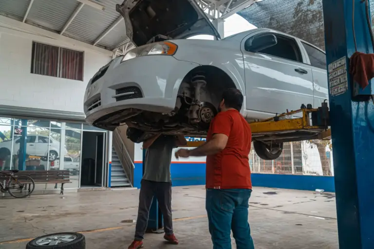 Falta de mantenimiento del coche: evita multas de 200 euros y averías de 1.500 euros