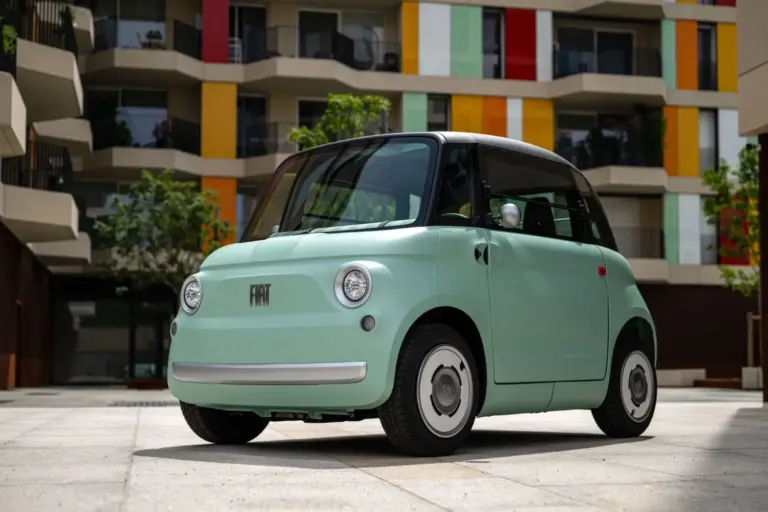 El FIAT Topolino tiene los mejores gadgets para combatir con estilo el calor del verano