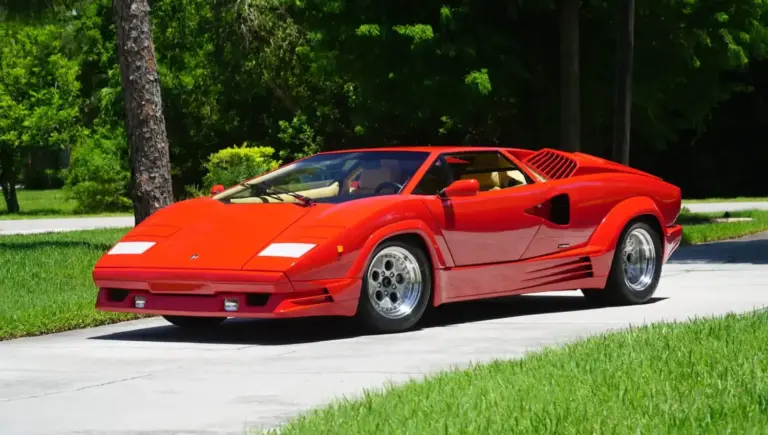 El Lamborghini Countach 25th Anniversary con solo 379 km que redefine el mercado de subastas
