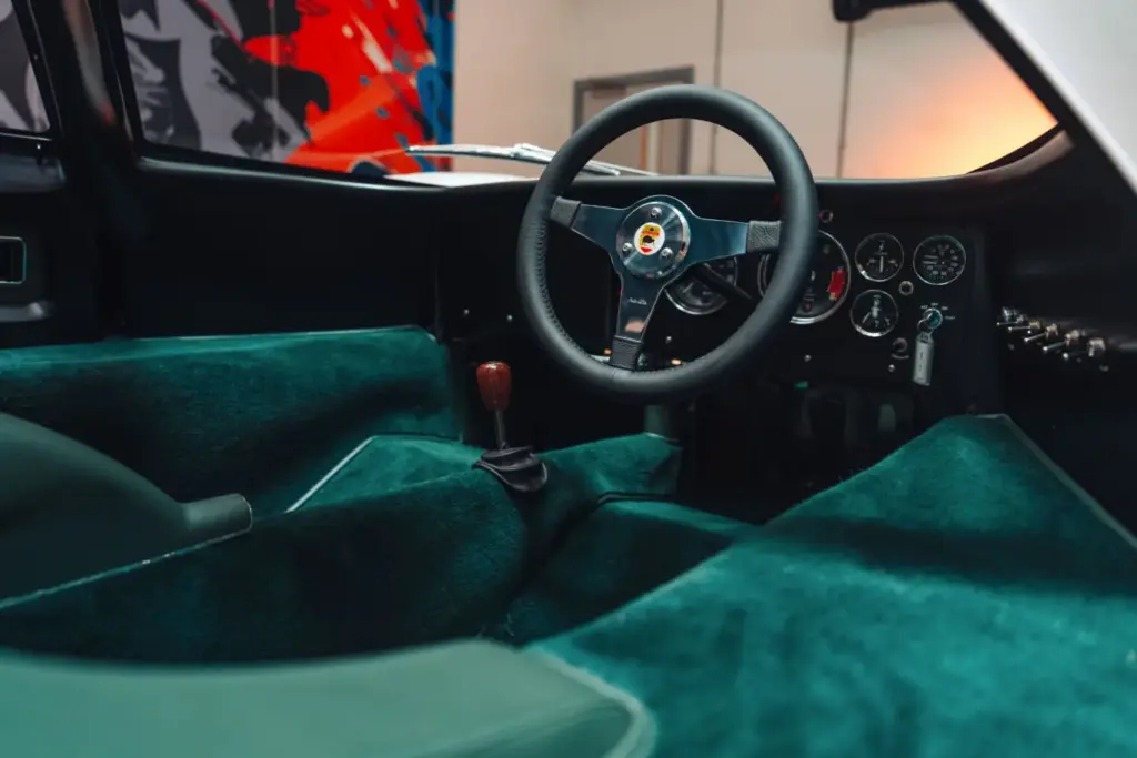 Este McLaren M6GT es el coche de calle soñado por Bruce McLaren que nunca vio la luz 2 Motor16 mclaren m6gt restaurado bruce 15 Motor16
