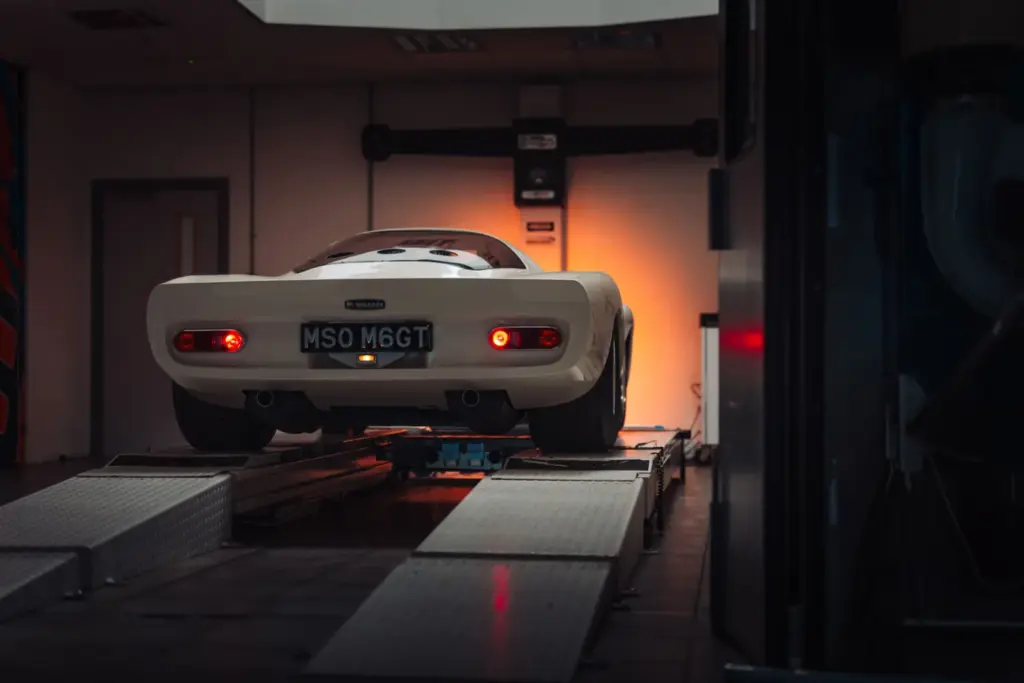 Este McLaren M6GT es el coche de calle soñado por Bruce McLaren que nunca vio la luz 5 Motor16 Este McLaren M6GT es el coche de calle soñado por Bruce McLaren que nunca vio la luz