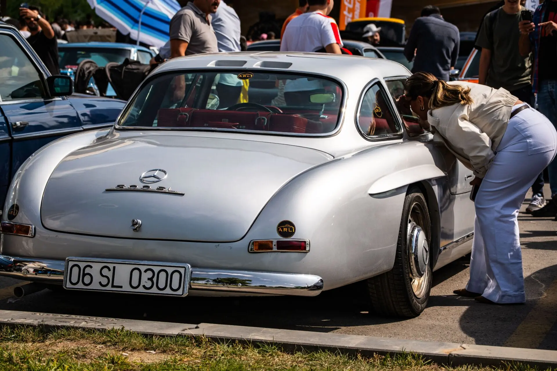 La Iconic Collection, la colección de 15 coches que sale a subasta: del Mercedes 300 SL Gullwing al McLaren Speedtail 1 Motor16 Mercedes 300 SL Gullwing