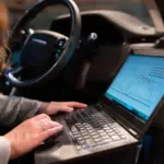 El Mercedes-AMG CLA 45 eléctrico simula el rugido de combustión con 671 CV, pops y vibradores en los asientos