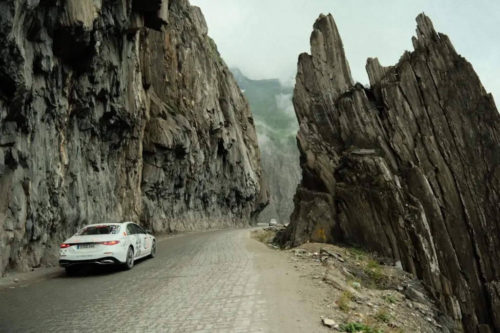 La vuelta al mundo del nuevo Mercedes-Benz Clase S: 50.000 km, seis continentes y 140 paradas para celebrar 140 años de historia 19 Motor16 mercedes benz 140 anos gira53 Motor16