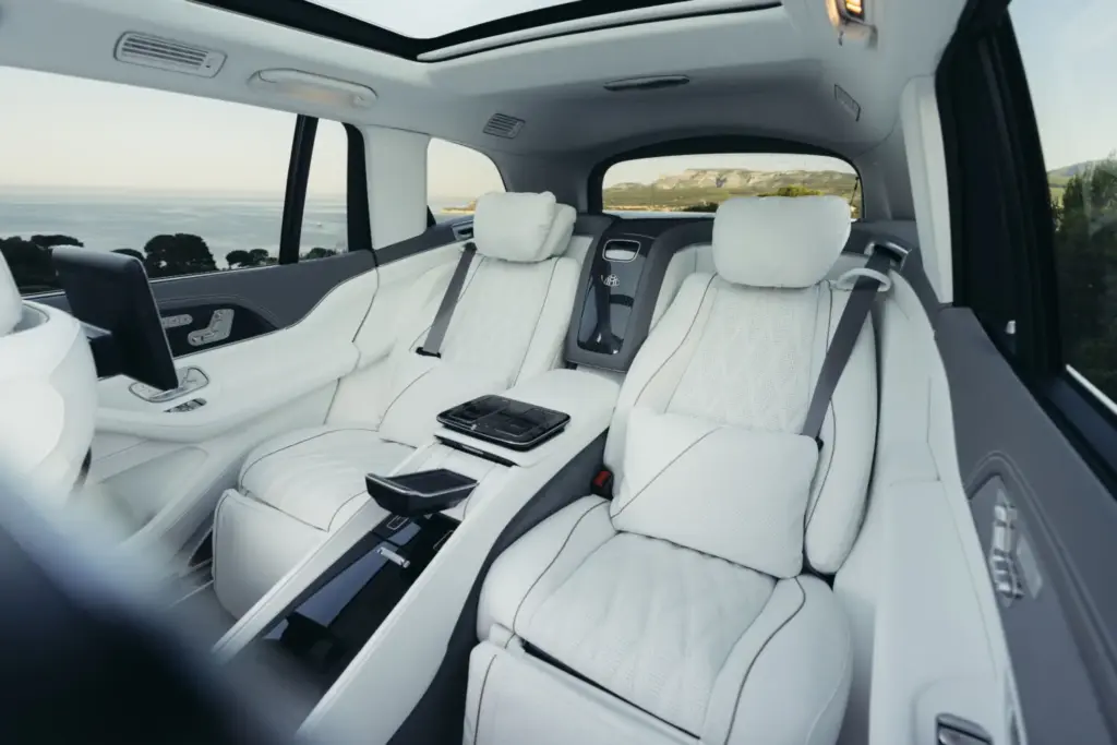 mercedes maybach gls 2027 13 Motor16