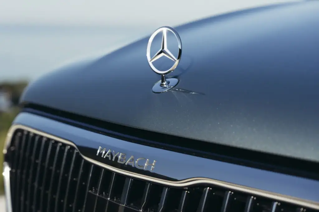 mercedes maybach gls 2027 19 Motor16