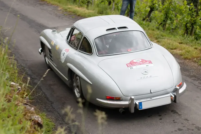 Conducir el Mercedes 300 SL Gullwing de 25 millones en la Mille Miglia: la experiencia definitiva