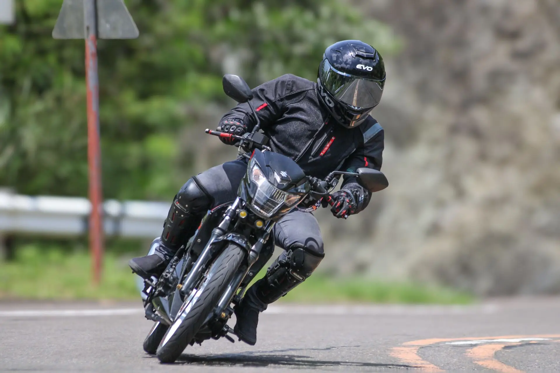 casco integral obligatorio moto