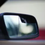 Multa de 200 euros por llevar el espejo retrovisor roto: lo que dice la DGT