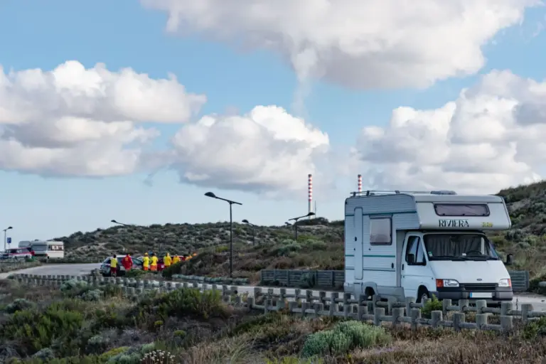 La nueva instrucción de la DGT: multas de 200 euros para autocaravanas y furgonetas camperizadas