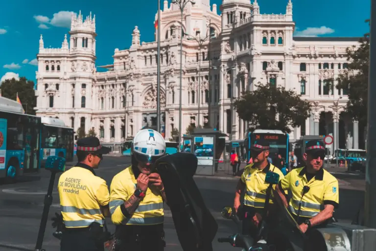 Torrelavega ya multa con 200 euros en su ZBE: 50 sanciones y 3.000 accesos indebidos