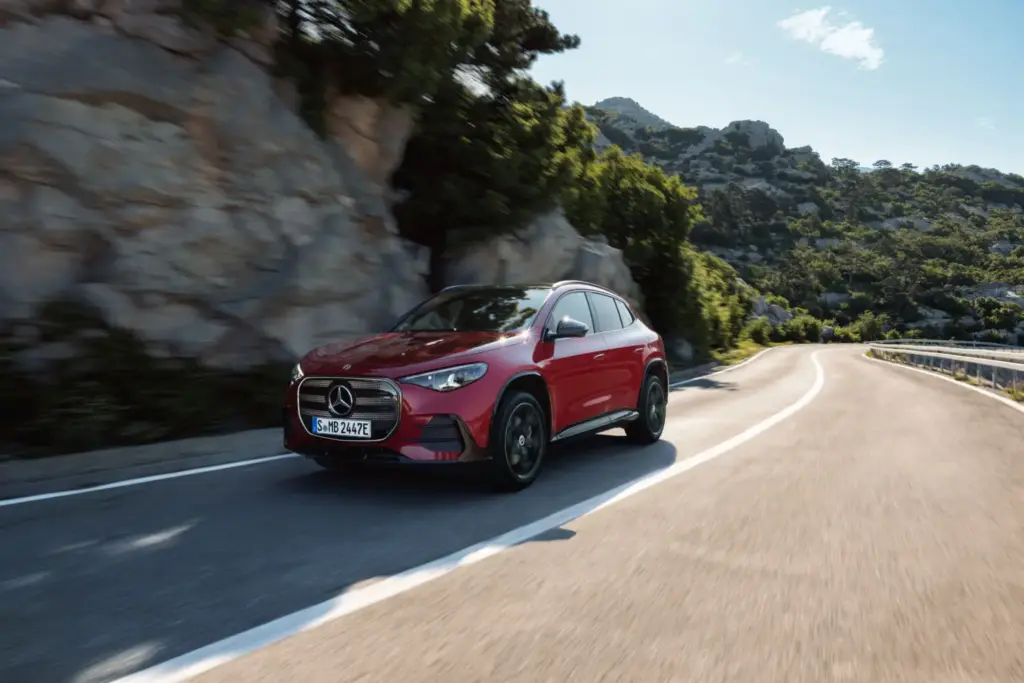 El nuevo Mercedes GLA 2027 llega en noviembre con hasta 657 km de autonomía eléctrica 29 Motor16 nuevo mercedes gla 2027 22 Motor16