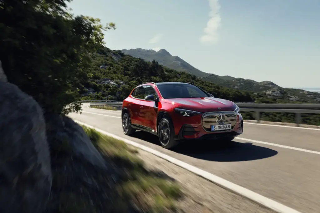 El nuevo Mercedes GLA 2027 llega en noviembre con hasta 657 km de autonomía eléctrica 28 Motor16 nuevo mercedes gla 2027 23 Motor16