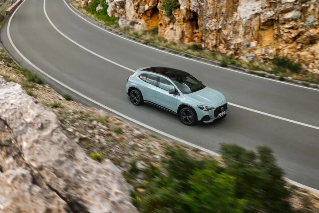 El nuevo Mercedes GLA 2027 llega en noviembre con hasta 657 km de autonomía eléctrica 10 Motor16 nuevo mercedes gla 2027 46 Motor16