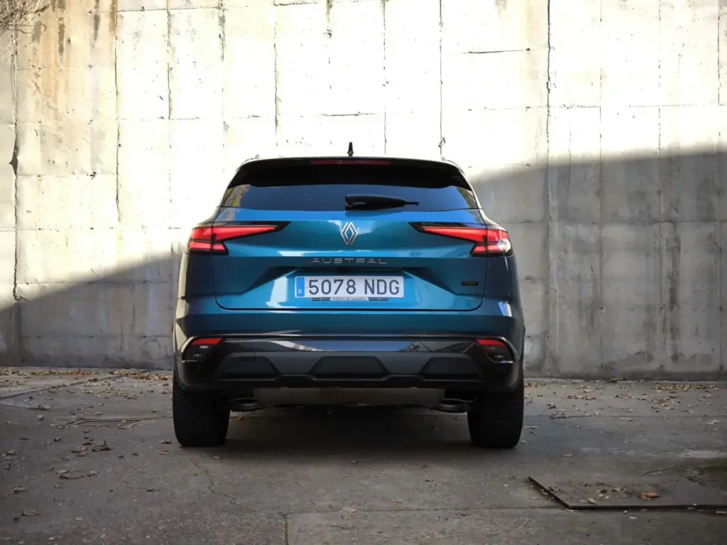 Prueba del Renault Austral E-Tech 200: Un SUV híbrido potente y bien equipado 5 Motor16 Prueba del Renault Austral E-Tech 200: Un SUV híbrido potente y bien equipado
