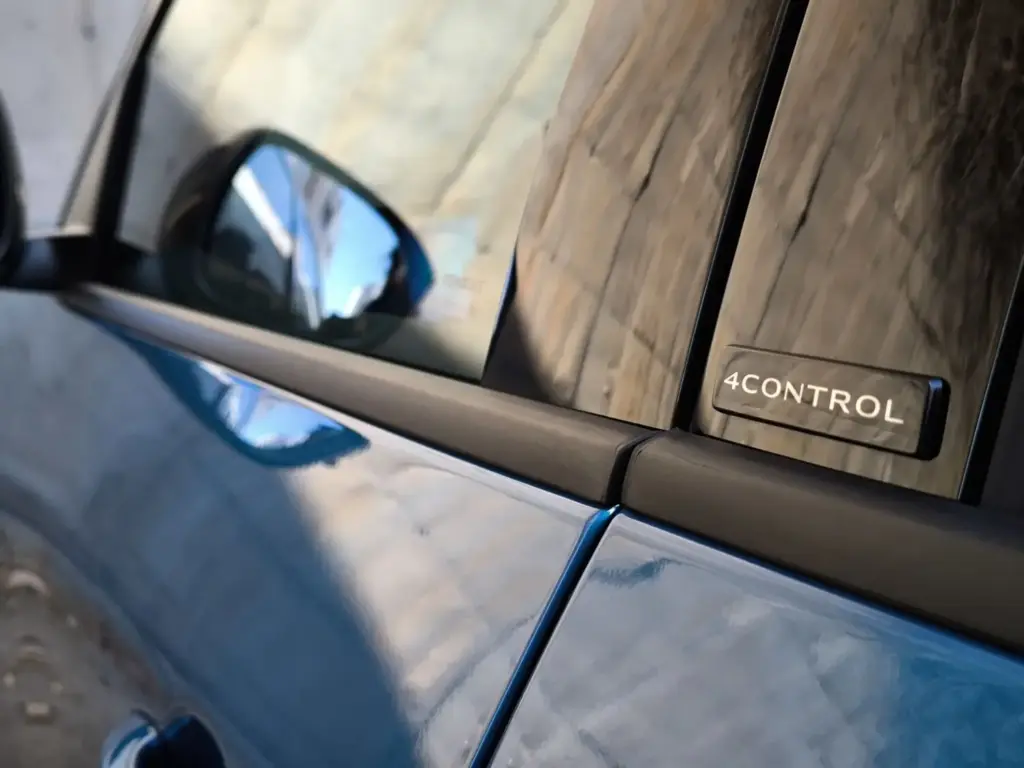 Prueba del Renault Austral E-Tech 200: Un SUV híbrido potente y bien equipado 6 Motor16 Prueba del Renault Austral E-Tech 200: Un SUV híbrido potente y bien equipado