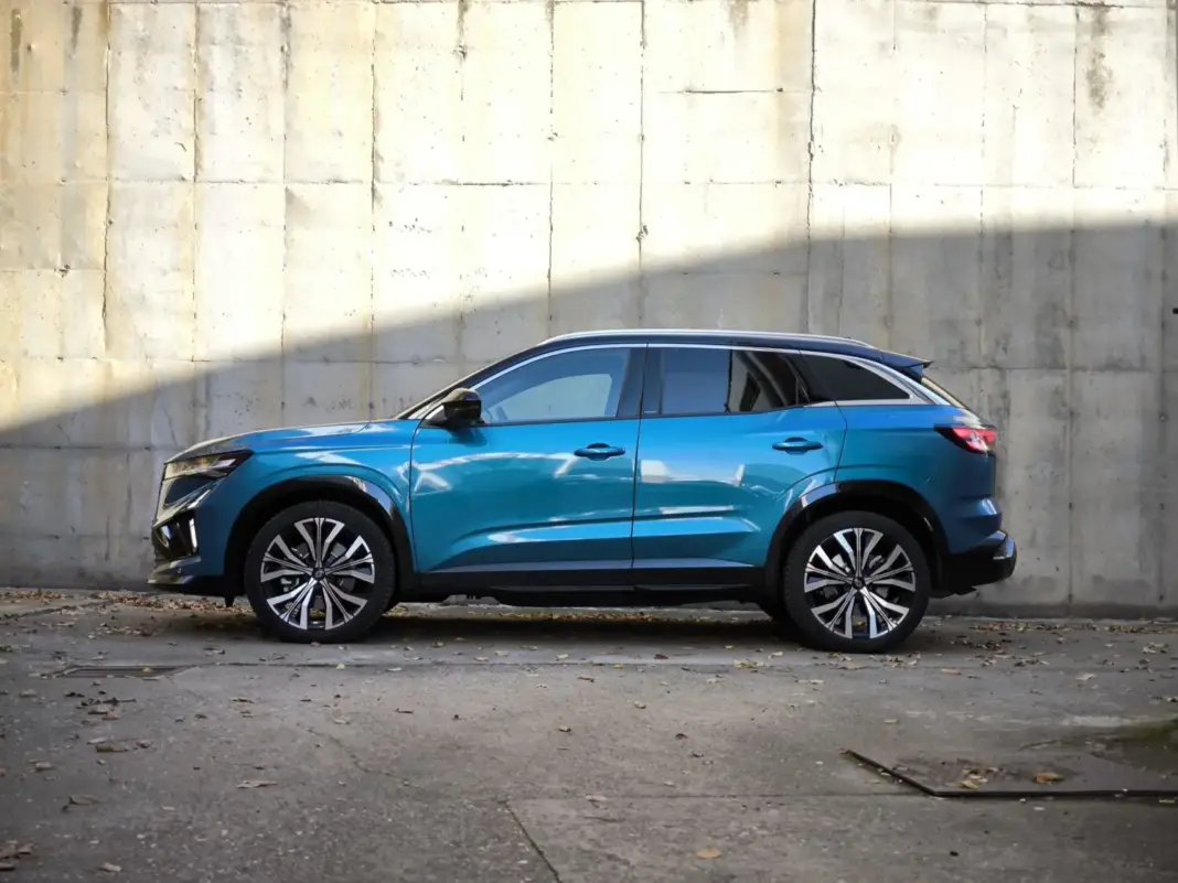 prueba-renault-austral-e-tech-200-esprit-alpine-prueba (8) Prueba del Renault Austral E-Tech 200: Un SUV híbrido potente y bien equipado