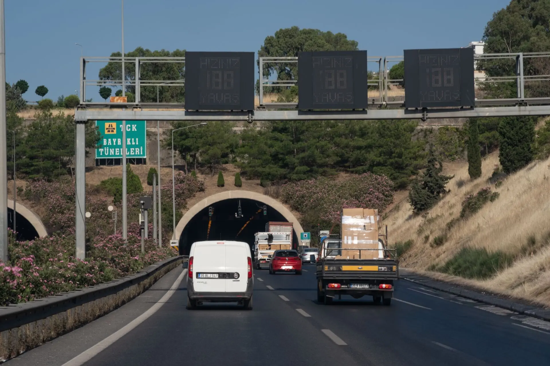 El radar de la M-40 en Mercamadrid que más multa: cómo afecta a tu flota de reparto 1 Motor16 multas flotas reparto