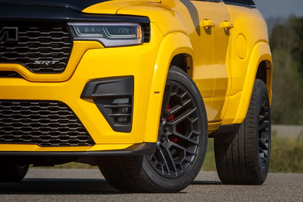 ram 1500 rumble bee 2027 7 Motor16