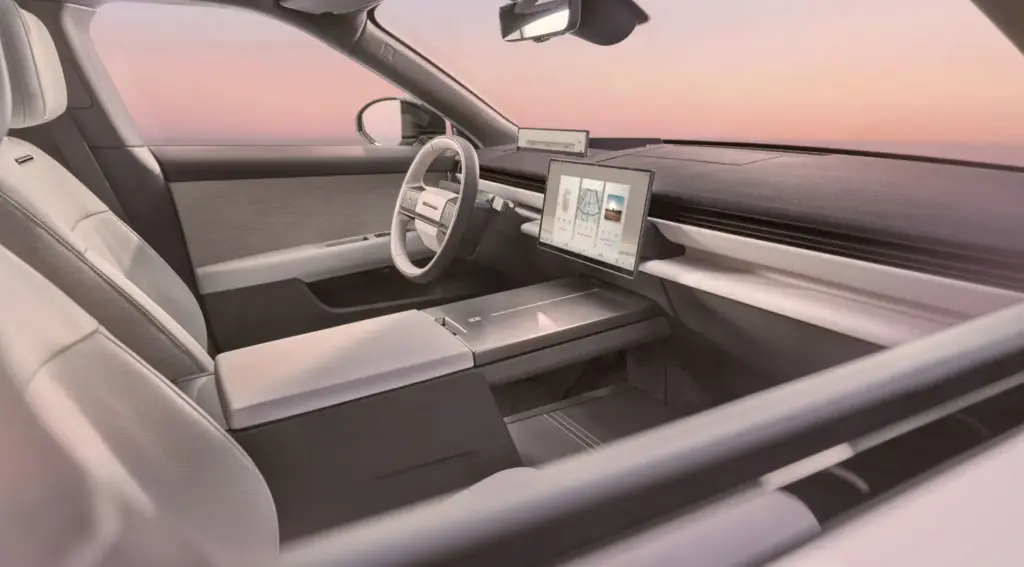Primera toma de contacto con el Range Rover GT: así es el nuevo gran turismo eléctrico de la firma británica 7 Motor16 Range Rover GT camuflaje interior 7 motor16