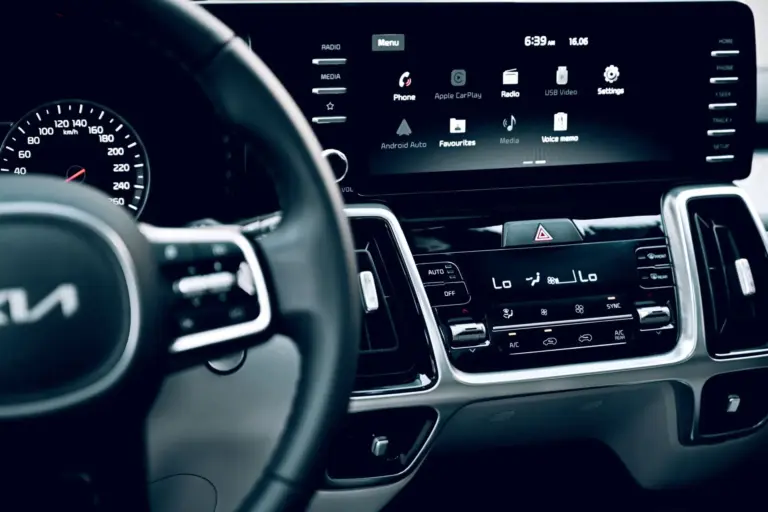 El Renault Clio Eco-G 120 estrena pantalla openR link de 10,1 pulgadas con Apple CarPlay y ADAS de serie