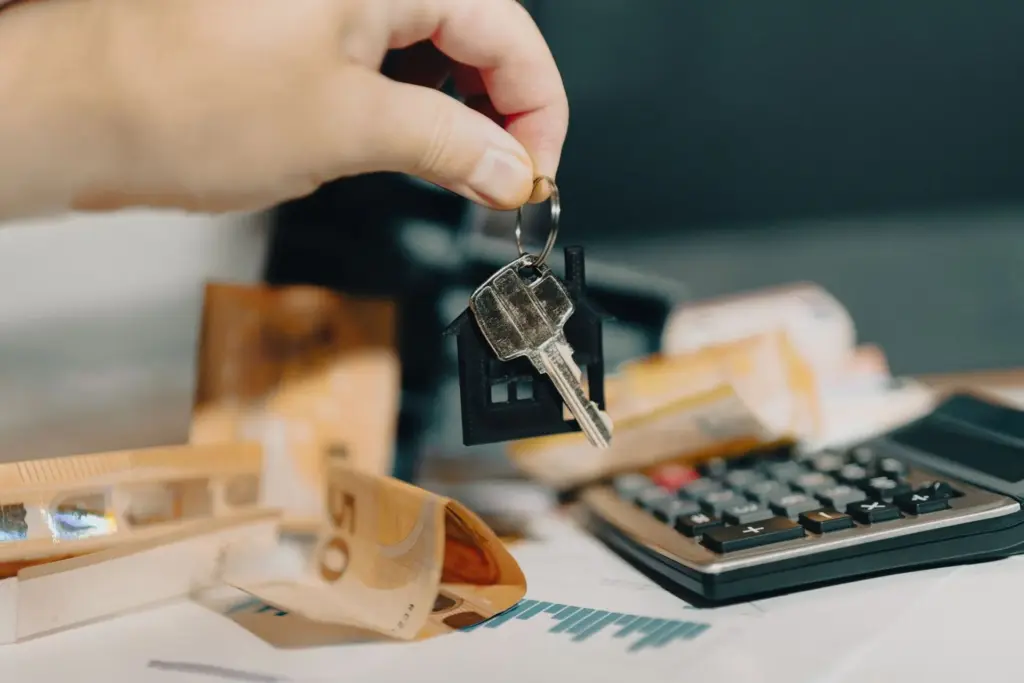 El renting de vehículos en España en 2026 supera el millón de unidades: autónomos y particulares lo disparan un 8% 1 Motor16 renting KGM seguro incluido