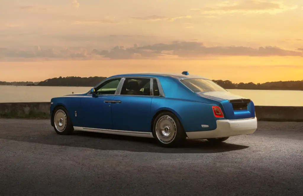 Rolls-Royce Phantom Regatta: un Phantom Extended inspirado en el mar 3 Motor16 Rolls-Royce Phantom Regatta: un Phantom Extended inspirado en el mar
