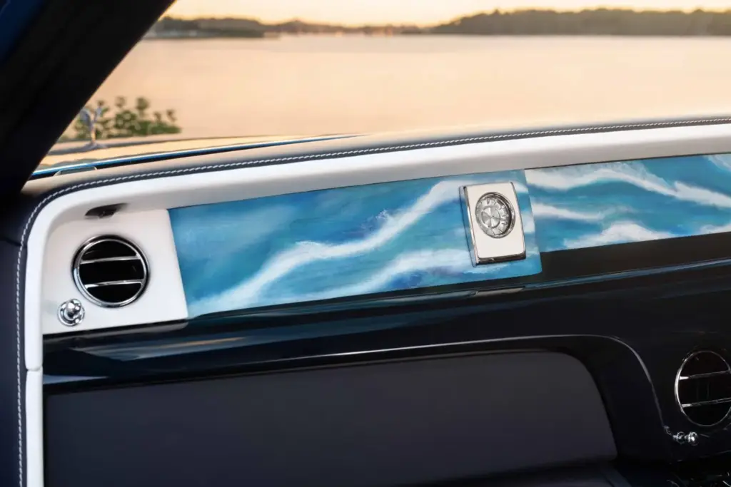 Rolls-Royce Phantom Regatta: un Phantom Extended inspirado en el mar 8 Motor16 Rolls-Royce Phantom Regatta: un Phantom Extended inspirado en el mar