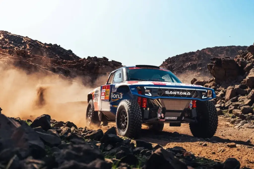 Jorge Lorenzo y su podcast, Dura La Vita, se alían con Santana para contar la aventura off-road desde dentro 1 Motor16 Santana Racing Team