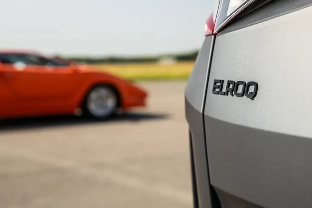 El Škoda Elroq vRS se mide con los superdeportivos de los 80 10 Motor16 Škoda Elroq vRS