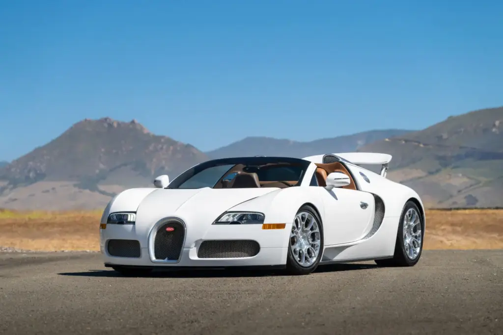 Un Bugatti W16 Mistral es el “gancho” de la subasta de la pujante Broad Arrow en Monterrey 8 Motor16 subasta 2011 Bugatti Veyron Grand Sport 001 Motor16