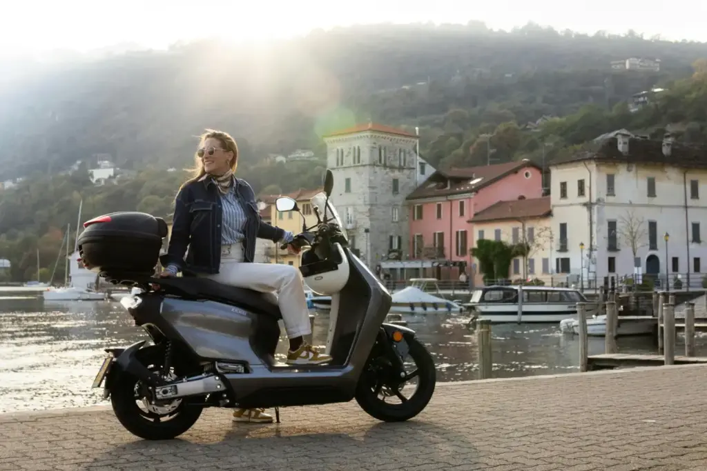 Zero LS1: cómo la rebaja a 4.910 euros reduce la prima del seguro del scooter eléctrico 1 Motor16 zero ls1 Motor16